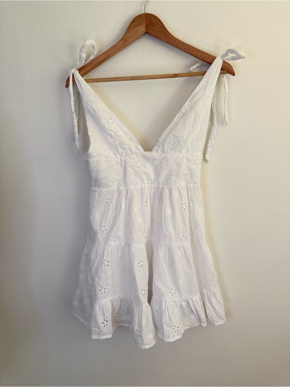 Princess Polly White Eyelet Mini Dress Tie Strap Open Back Tiered US 4 - Picture 4 of 8